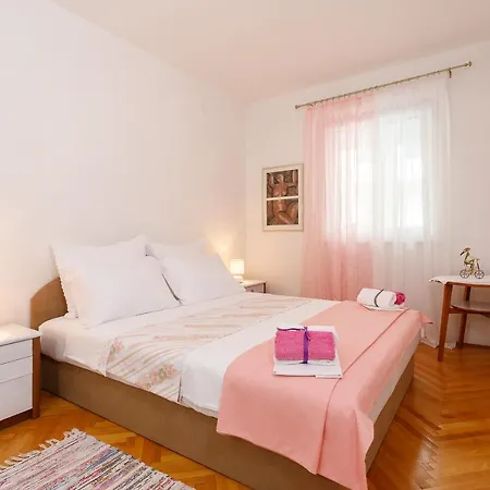 Apartman Ana *